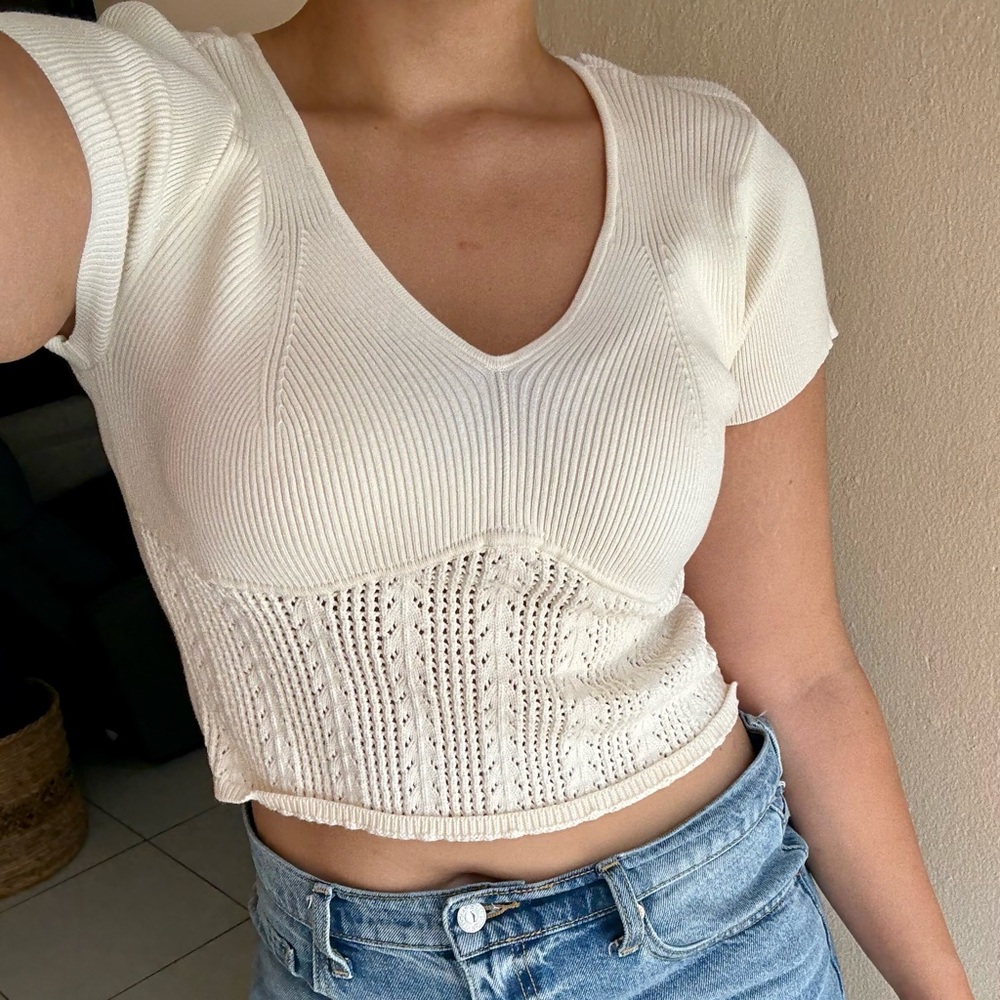 White Ribbed Knit Women's Top 🤍⚡️